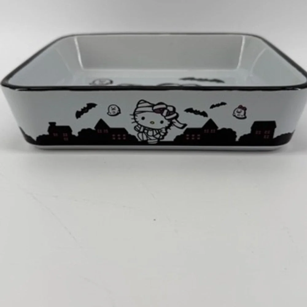 Hello Kitty Halloween Mummy Vampire Ceramic Square Baker‎ Dish Zrike Brands 8in